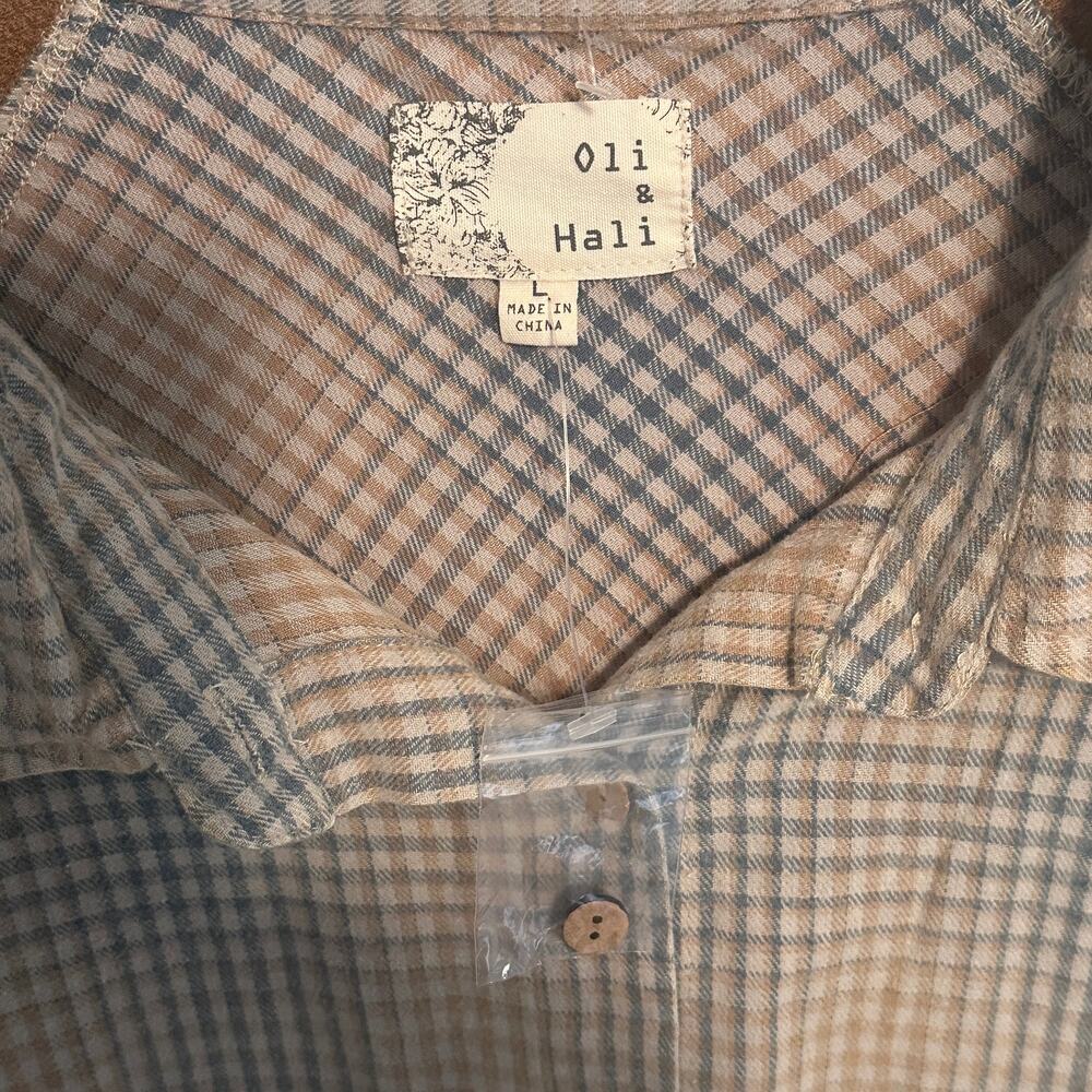 Waffle Sleeve Plaid Button-Up Top in Tan and Light Blue NWT - Picture 5 of 9
